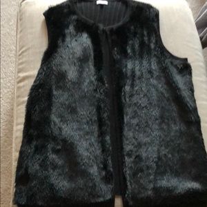 Sweater vest with faux fur front size 1x